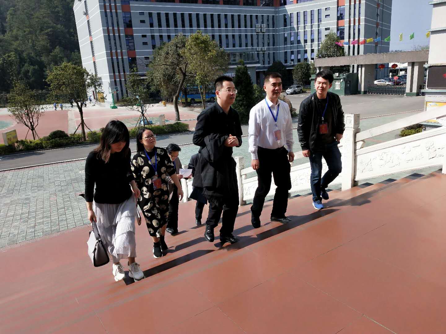 州教育局、发改委领导到我校视察幼儿园筹建工作